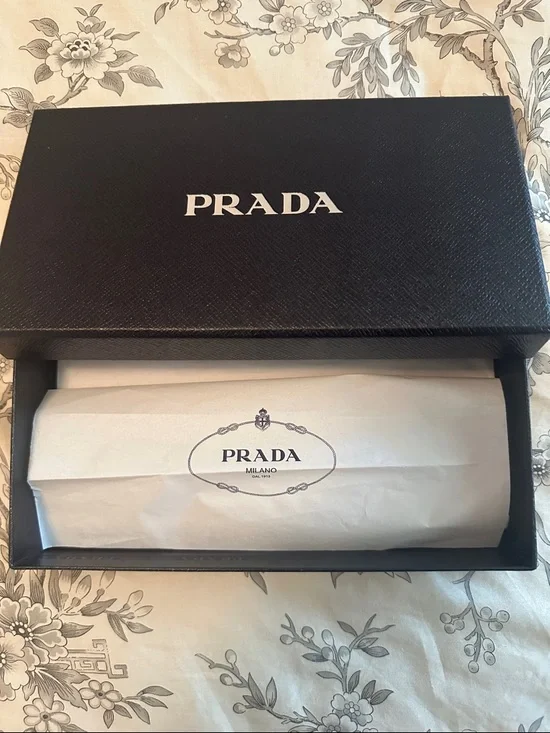 Prada Black Saffiano Logo Box & Shopping Bag - Picture 4 of 8